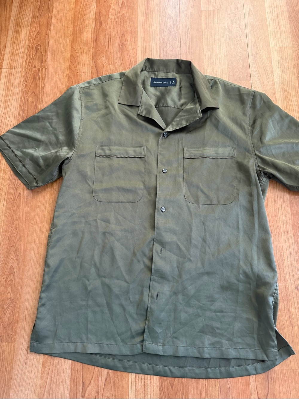 Abercrombie & Fitch Olive Green Short-Sleeve Button-Down Shirt
